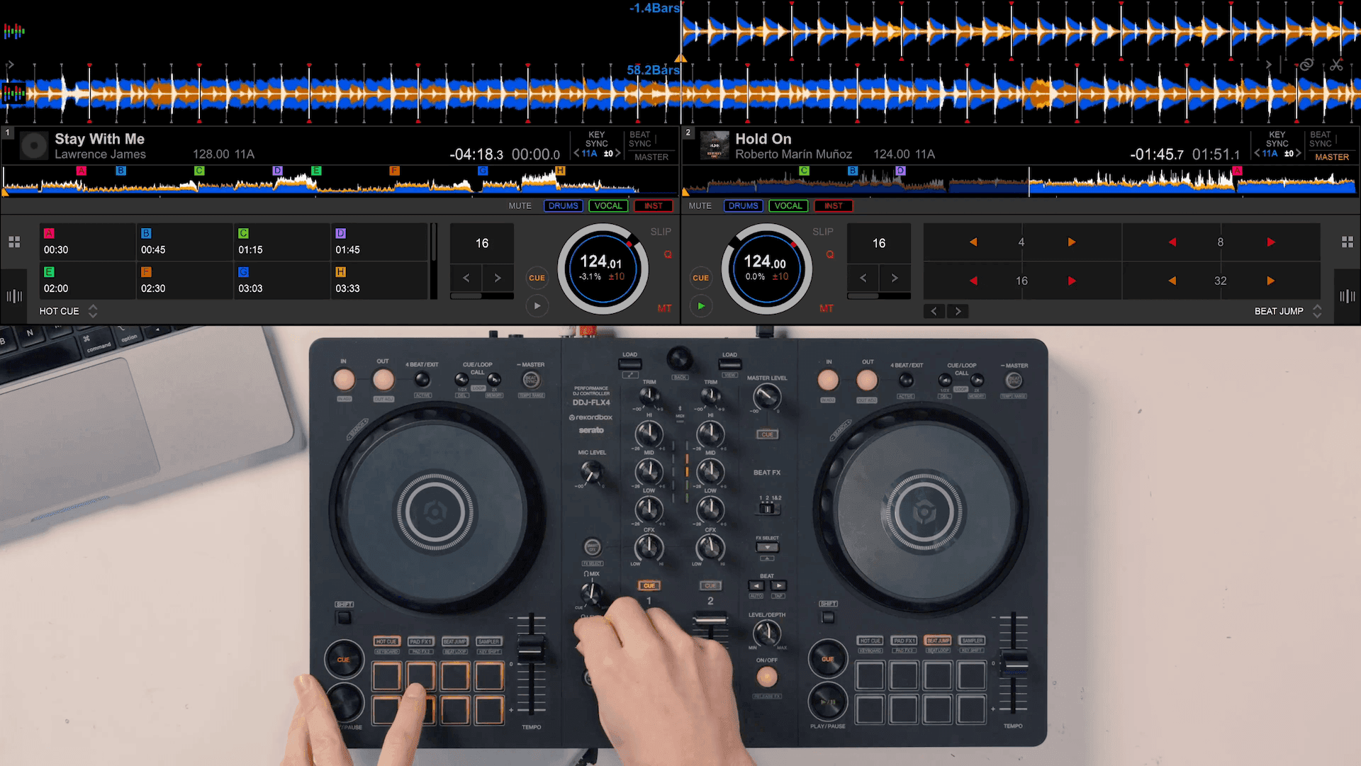 DDJ-FLX4 — Pioneer DJ controller