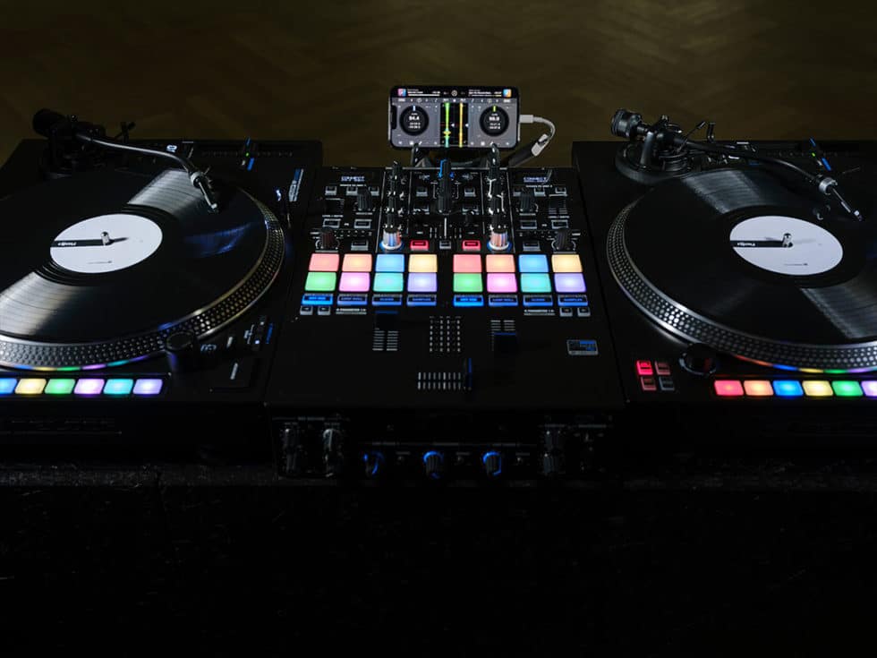 Ultimate Guide Which is the Best DJ Controller for Beginners?