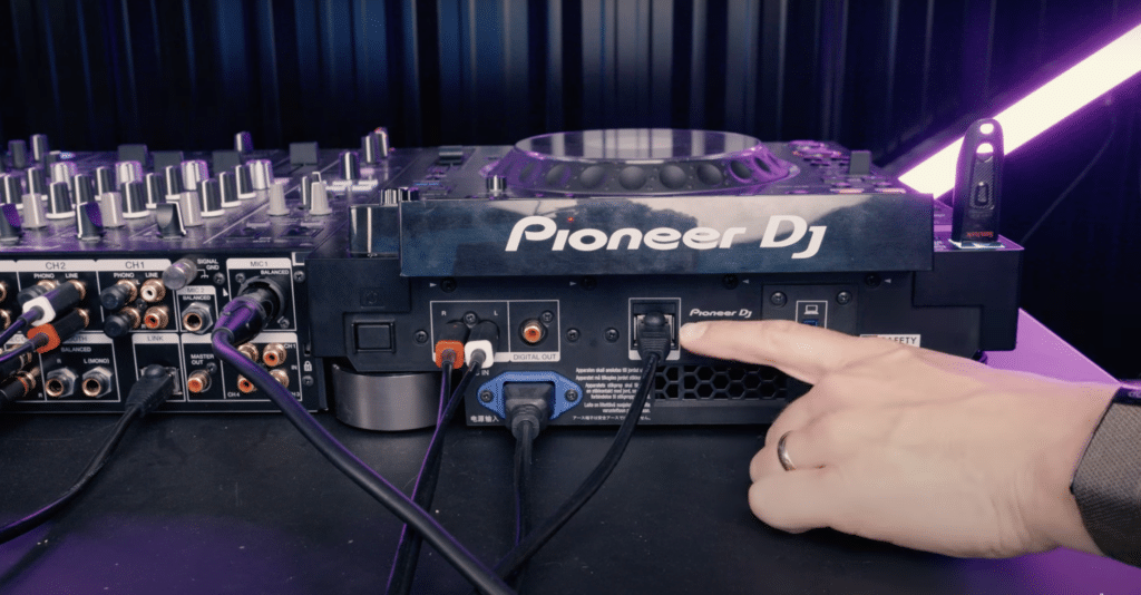 CDJ link connection