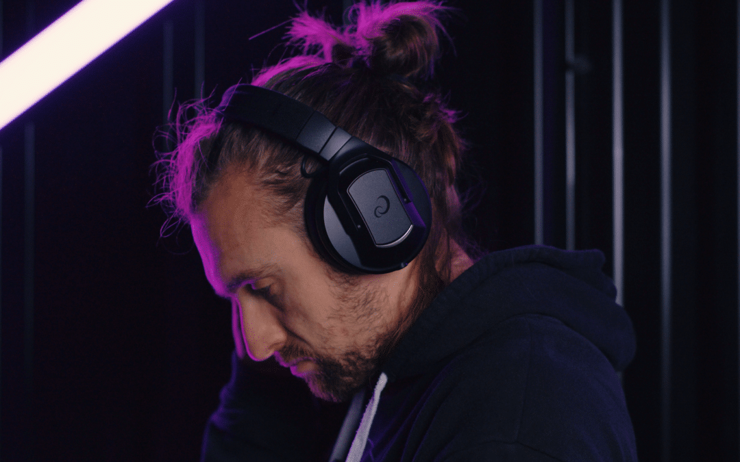 HDJ-F10 – AlphaTheta’s new flagship wireless DJ headphones